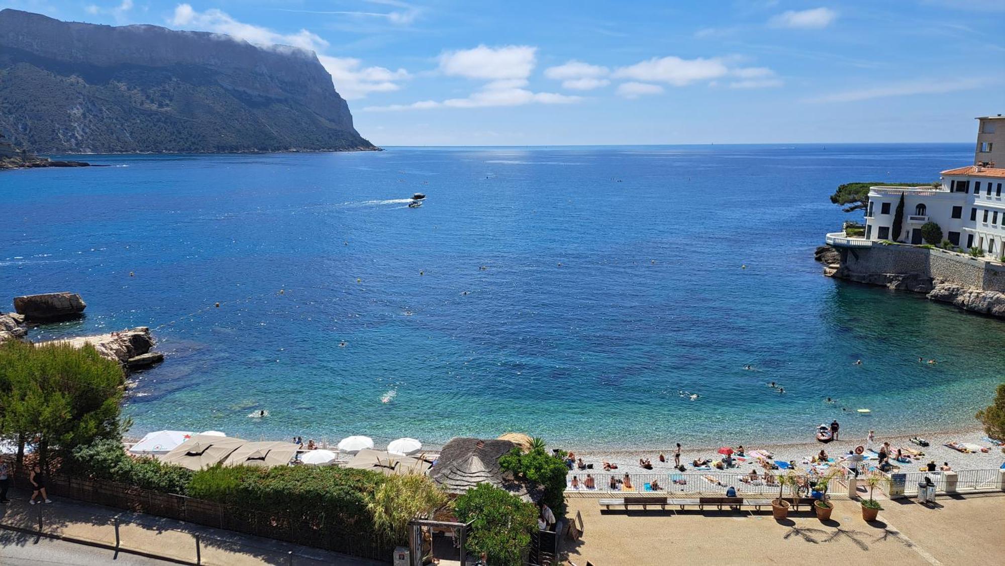 Appartement Superbe Piscine, Tennis, Vue Et Decore Avec Gout Cassis