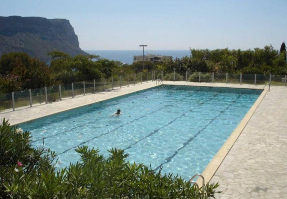 Superbe Piscine, Tennis, Vue Et Decore Avec Gout Apartment Cassis