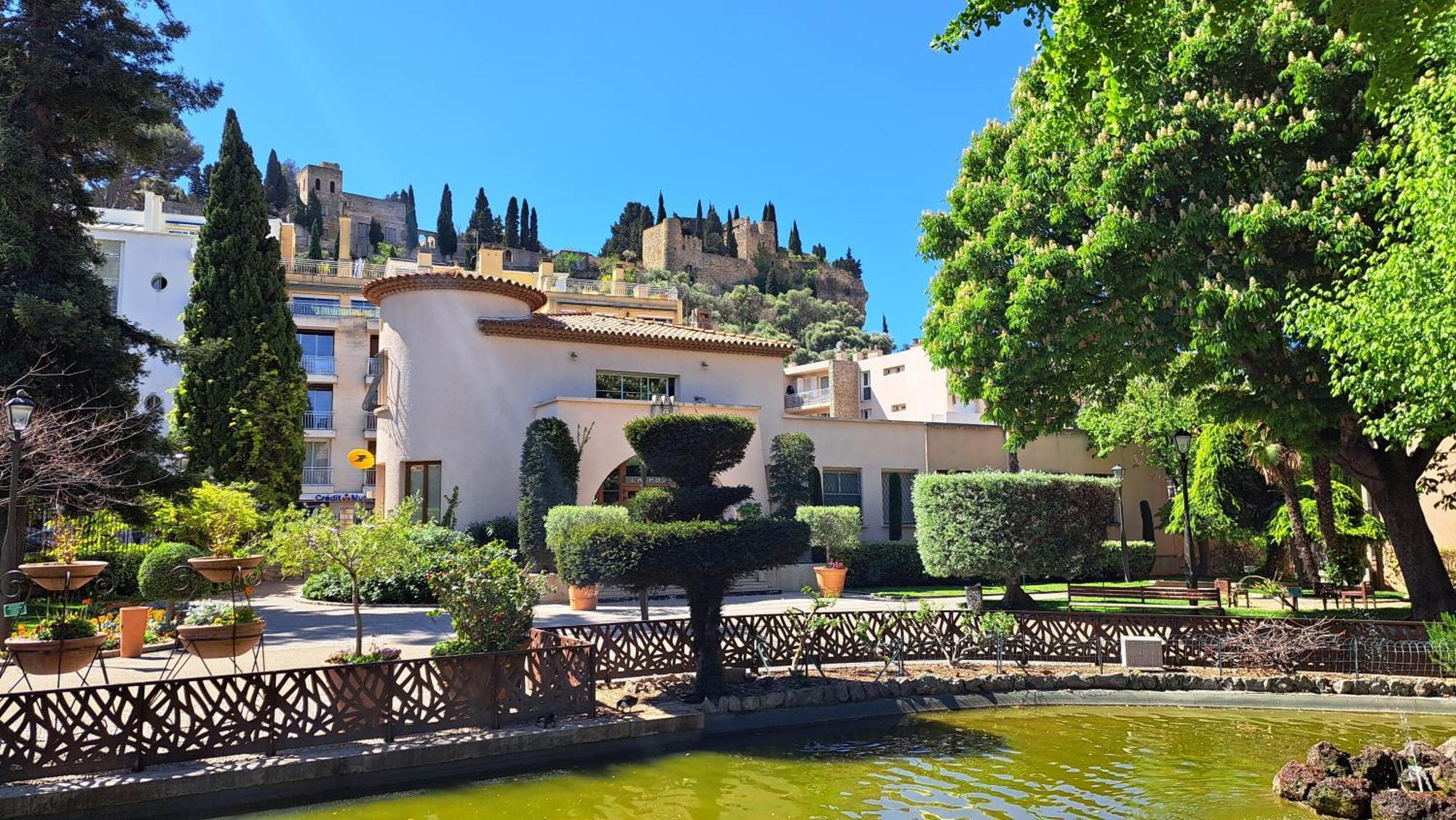 Apartment Superbe Piscine, Tennis, Vue Et Decore Avec Gout Cassis